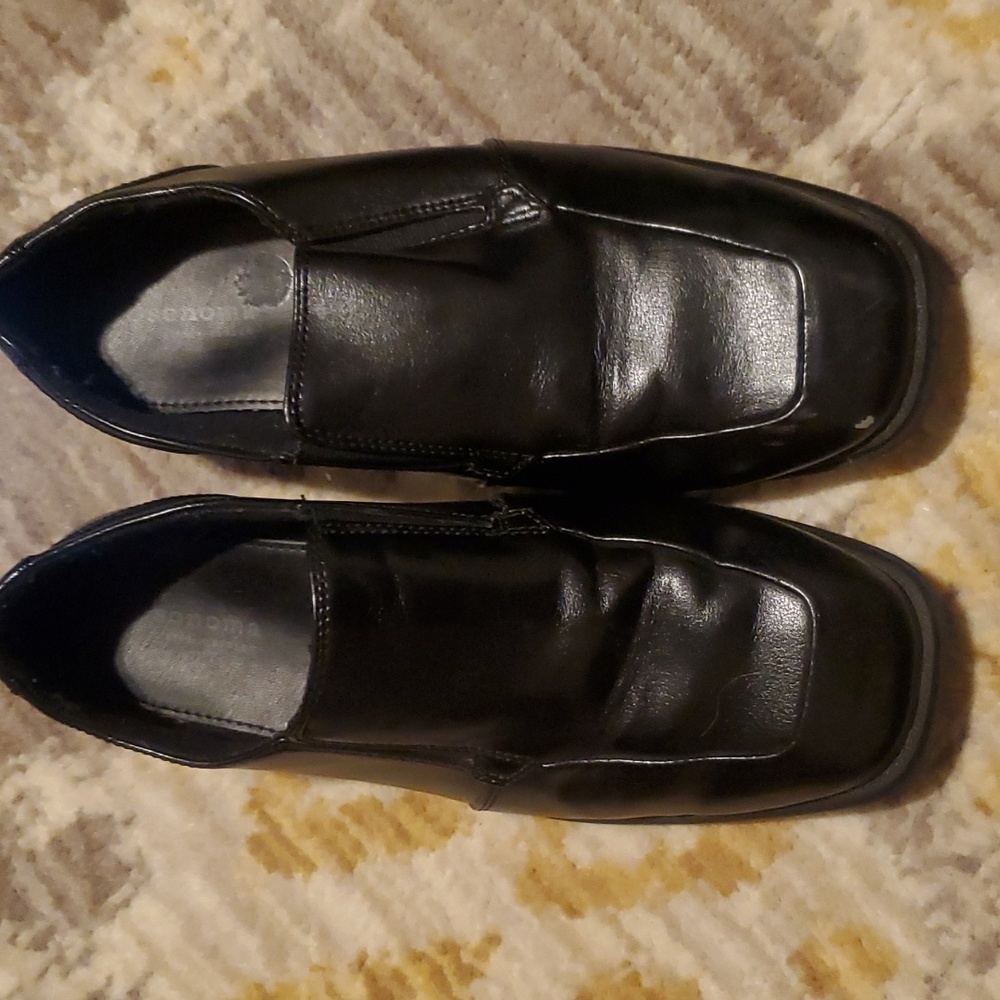 Sonoma boys dress shoes size 5